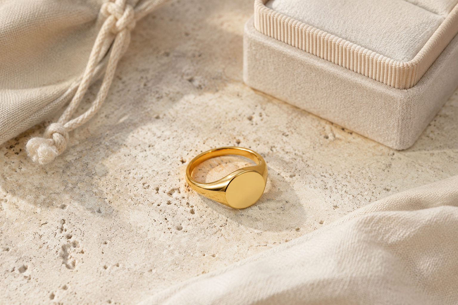 Krenza Oval Signet Ring - Image 3
